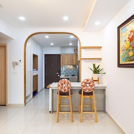Home, Cosy&Luxury Apartment - 5Mins To Airport, Free Pool&Gym, Airport Pick Up Service Хошимін Екстер'єр фото